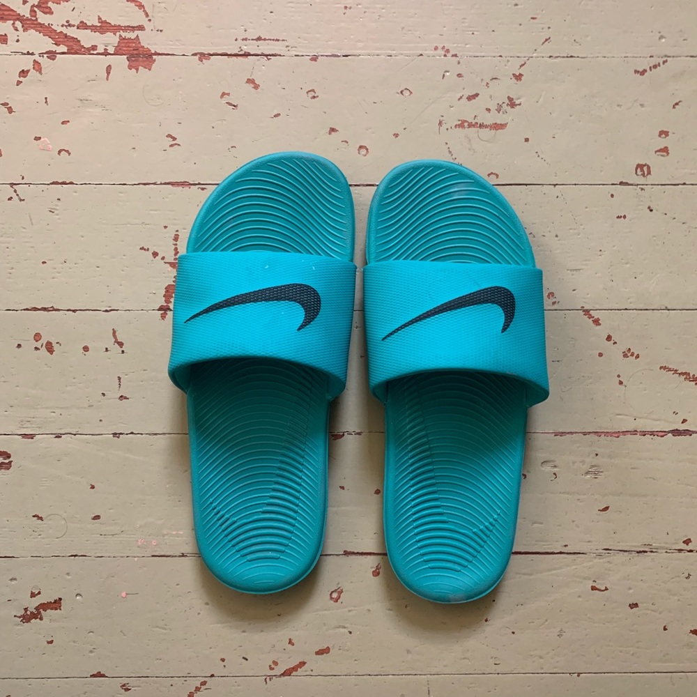 Nike Kawa Slides